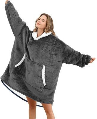 Oversized Hoodie Blanket – The best present for your best friend
