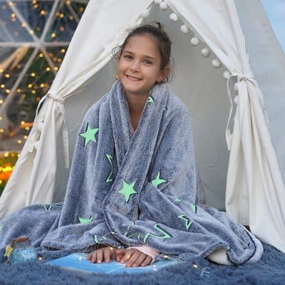 Cosy Blanket – A Christmas gift for a 12 year old girl that will warm her body and heart