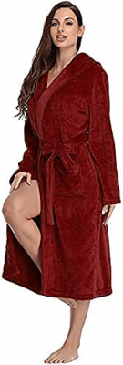 Cozy Bathrobe – Useful gifts for a 90 year old woman