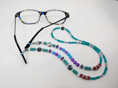 Fancy Chain for her Glasses – Another practical gift for senior women