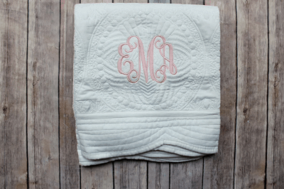 Monogrammed Baby Quilt – Handmade christmas gift idea for baby