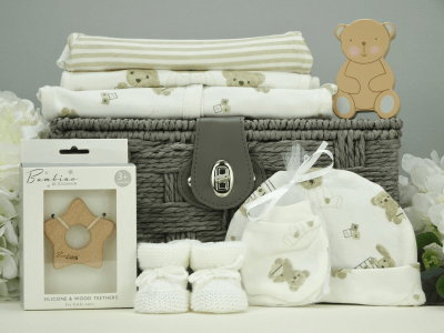 Unisex Newborn Baby Box – An ideal new baby hamper Unisex Newborn Baby Box – An ideal new baby hamper
